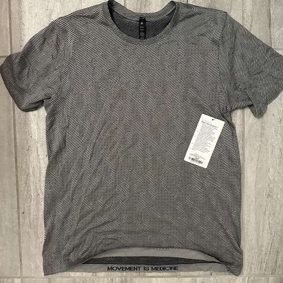 lululemon athletica Other - NWT Barrys Bootcamp x Lululemon Mens Metal Vent Breathe T-Shirt in Graphite Camo